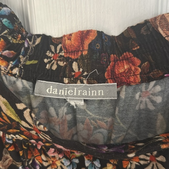 Daniel Rainn size Large colorful flowered blouse. 3/4 sleeves with ties. - Picture 2 of 9